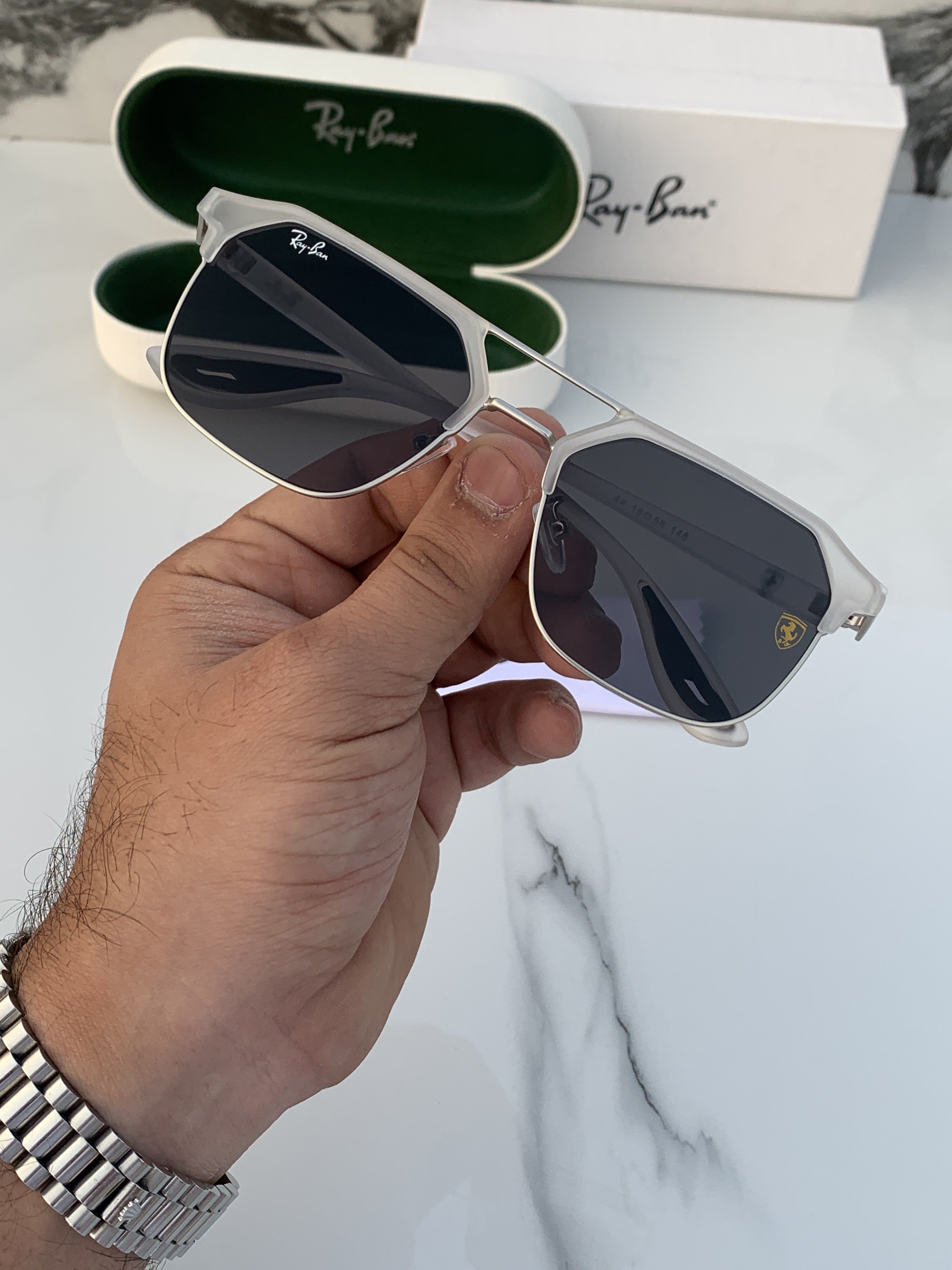 Ray Ban Fancy Sunglass For Daily Causal Evergreen UV Protected For Unisex