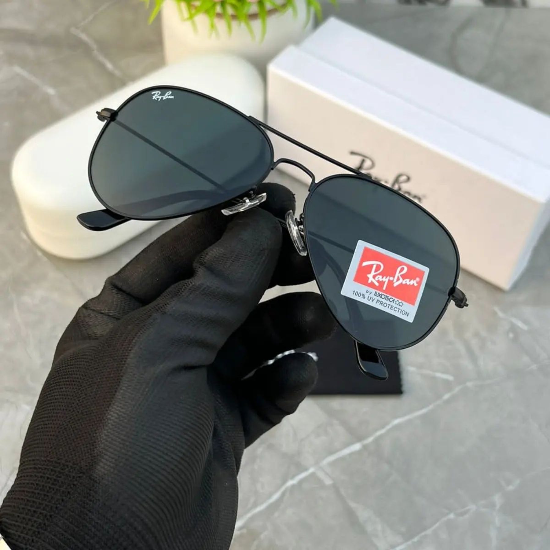 New Stylish Aviator 3026 Black and Black Sunglasses for men and women.
