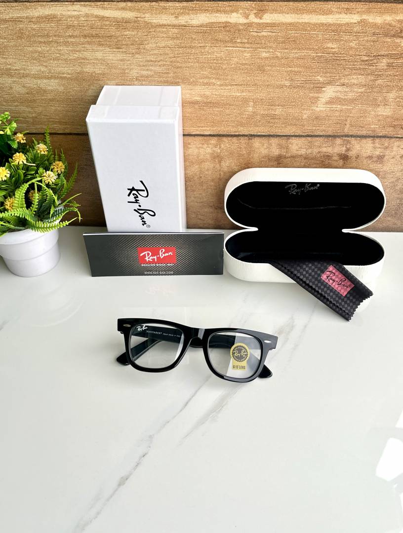 Ray Ban Clear Black Wayfarer Sunglass For Daily Causal Evergreen UV Protected For Unisex