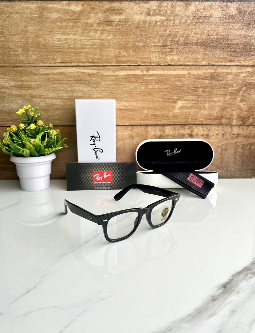 Ray Ban Clear Black Wayfarer Sunglass For Daily Causal Evergreen UV Protected For Unisex
